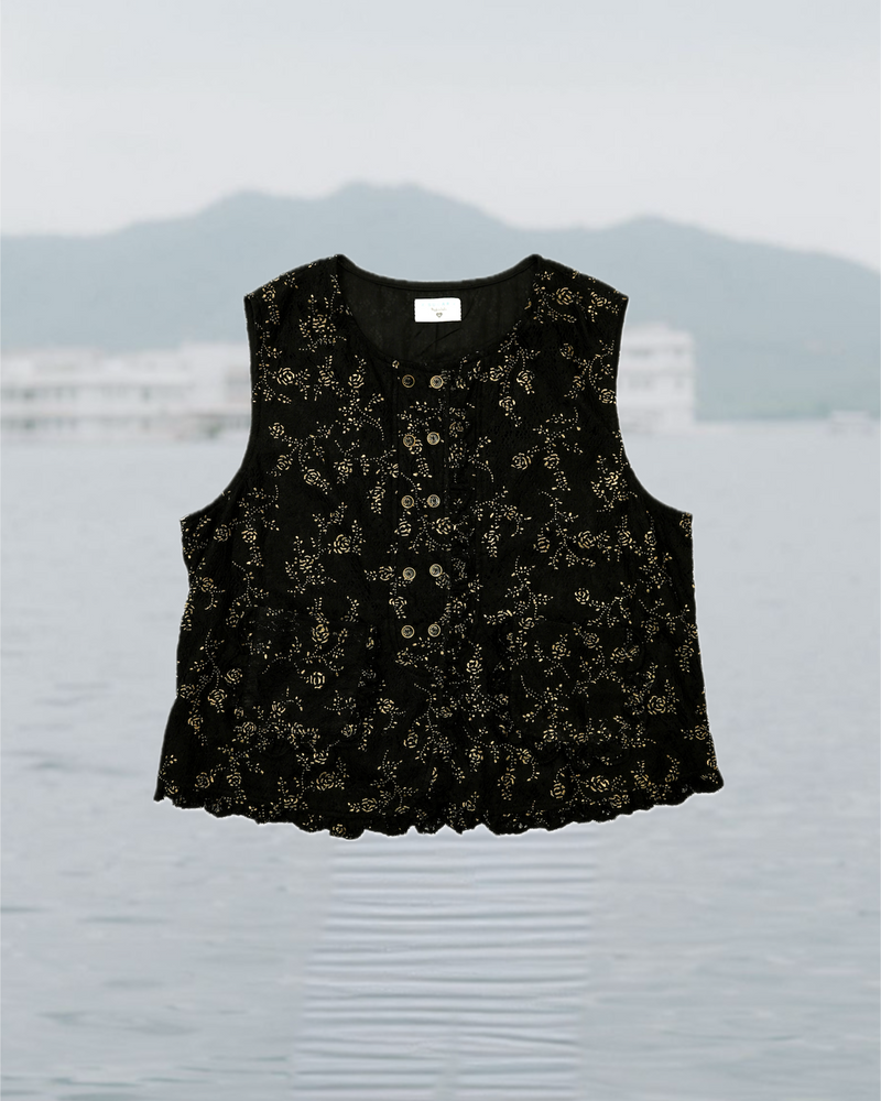 Lace me not top