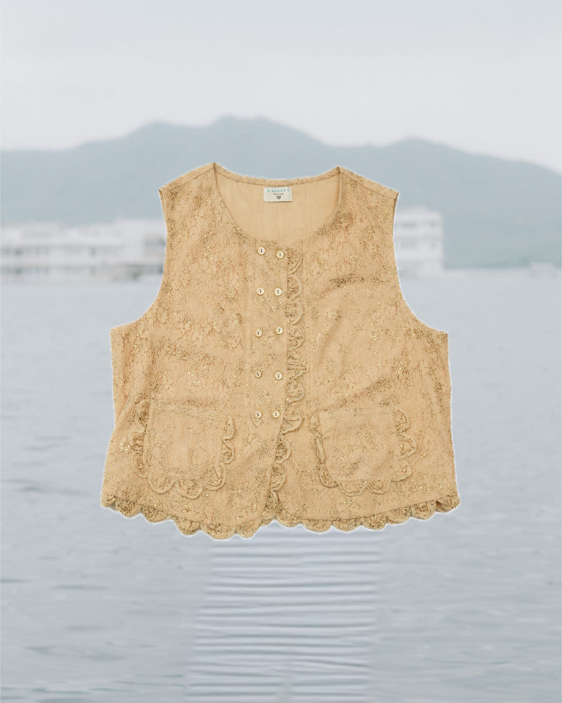 Lace me not top